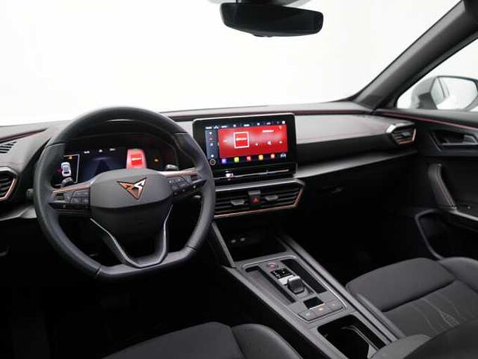 CUPRA Formentor 4Drive DSG PANO AHK ACC KAM SHZ APP