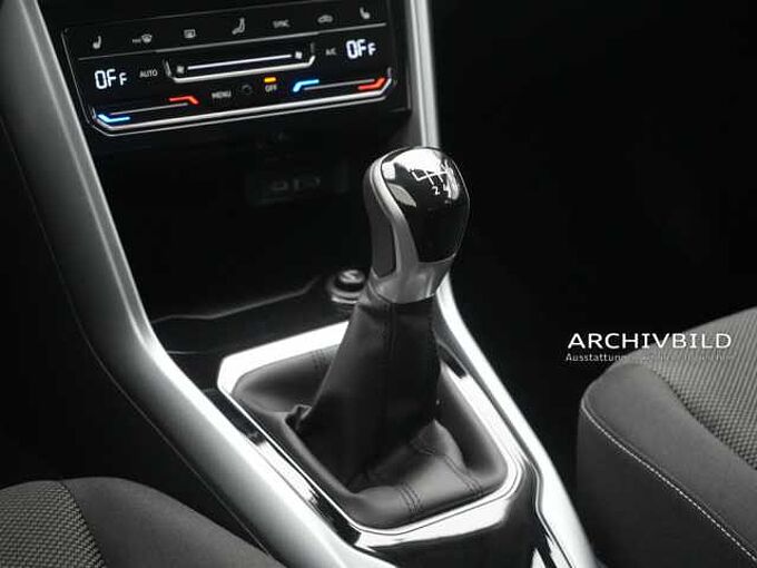 Volkswagen T-Roc TSI Life NAVI SHZ PDC LED