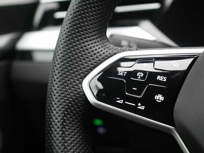 Volkswagen Arteon SB TSI R-Line DSG ACC KAM SHZ LED