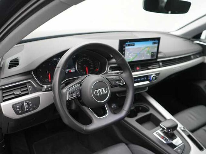 Audi A4 Avant Quattro S line NAVI AHK LEDER KAM SHZ