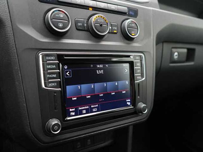 Volkswagen Caddy Maxi Kasten NAVI AHK PDC FLÜGELTÜR