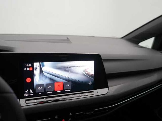 Volkswagen Golf VIII GTI DSG PANO MATRIX NAVI HUD ACC APP