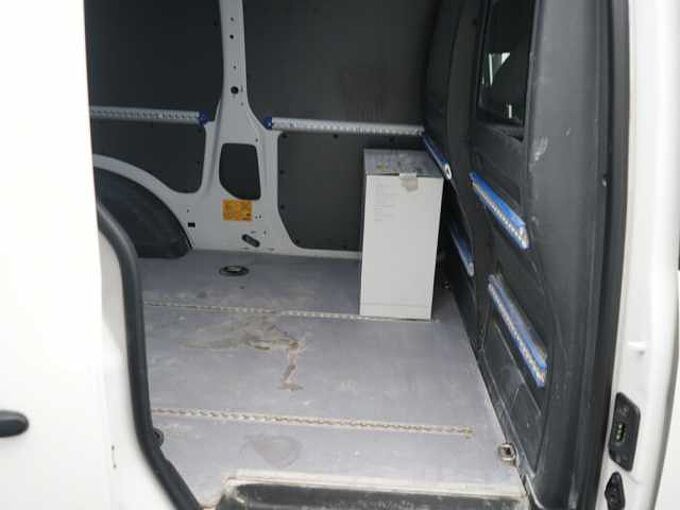 Volkswagen Caddy Maxi Kasten NAVI AHK ACC PDC