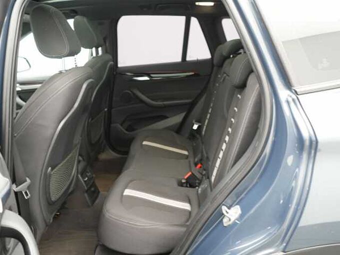 BMW X1 xDrive 18d Sport Line STEPTRON AHK PANO NAVI