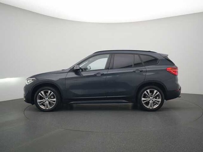 BMW X1 xDrive 18d Sport Line STEPTRON AHK PANO NAVI