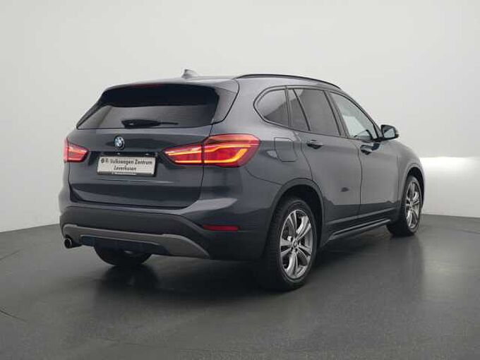 BMW X1 xDrive 18d Sport Line STEPTRON AHK PANO NAVI