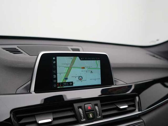 BMW X1 xDrive 18d Sport Line STEPTRON AHK PANO NAVI