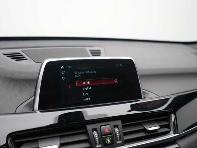 BMW X1 xDrive 18d Sport Line STEPTRON AHK PANO NAVI