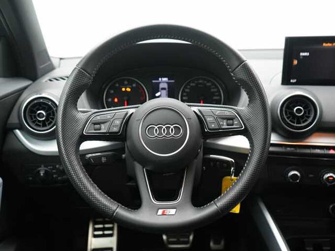 Audi Q2 PDC LEDER KLIMA S TRON