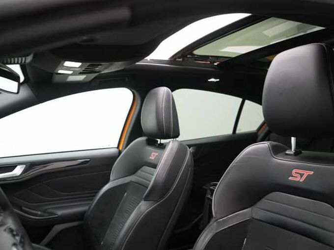 Ford Focus ST NAVI PANO VIRT KAM B&O HUD LEDER ACC