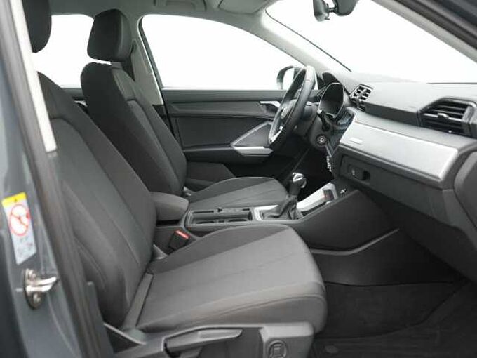 Audi Q3 advanced S-TRON VIRT PDC KAM SHZ NAVI ACC