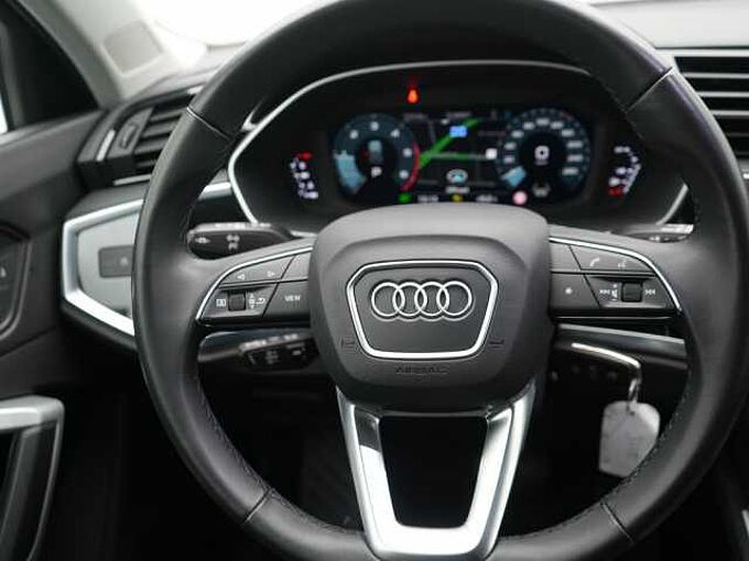 Audi Q3 advanced S-TRON VIRT PDC KAM SHZ NAVI ACC