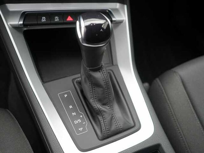 Audi Q3 advanced S-TRON VIRT PDC KAM SHZ NAVI ACC