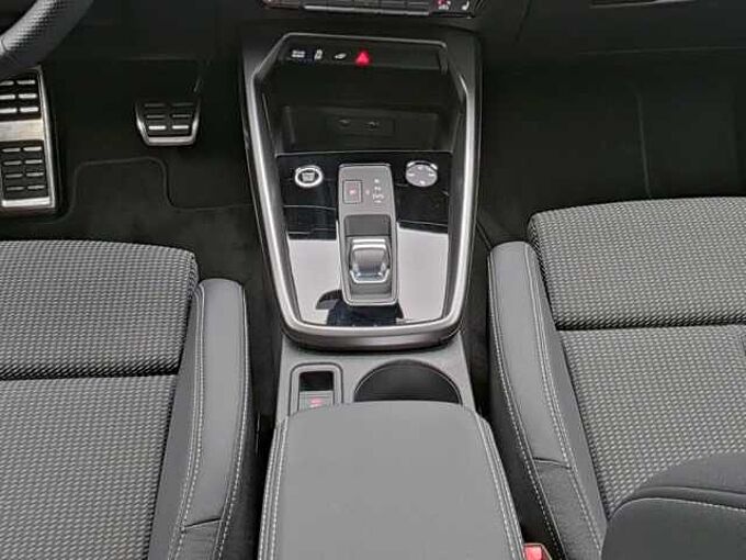 Audi A3 Sportback STRON NAVI AHK VIRT APP CONNECT ACC