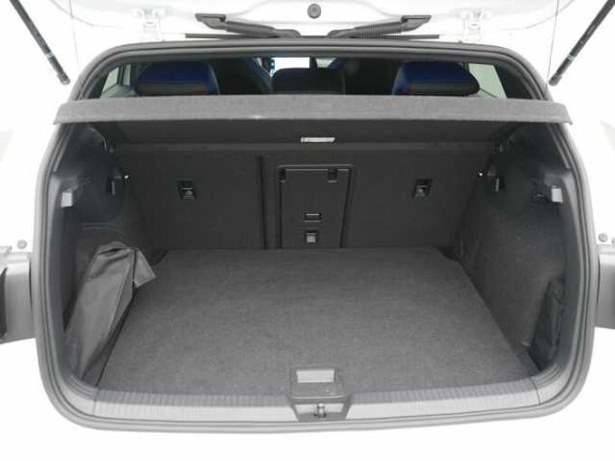 Volkswagen Golf VIII R DSG HUD NAVI ACC VIRT APP KEYLESS