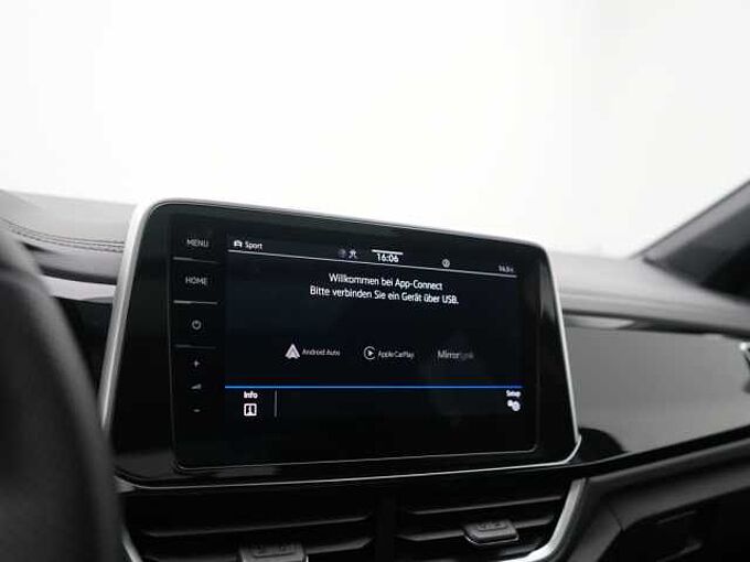 Volkswagen T-Roc R-Line 4Motion DSG VIRT APP KEYLESS SHZ