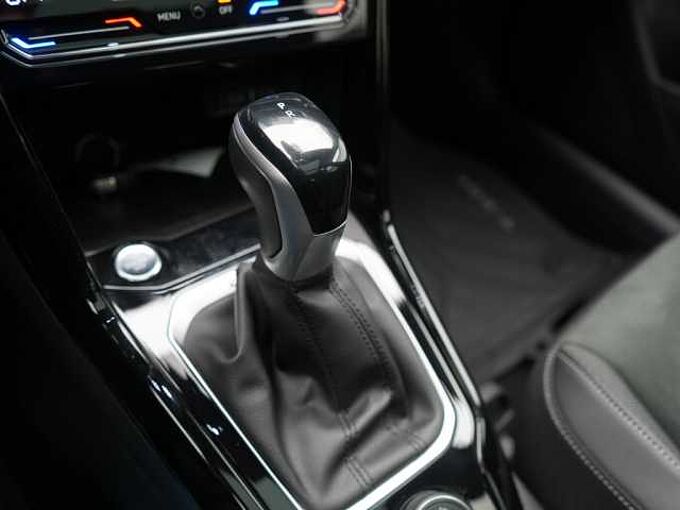 Volkswagen T-Roc R-Line 4Motion DSG VIRT APP KEYLESS SHZ