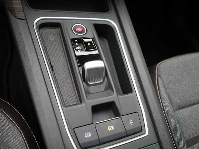 SEAT Leon ST Xcellence DSG LED PDC KLIMA VIRT CARPLAY