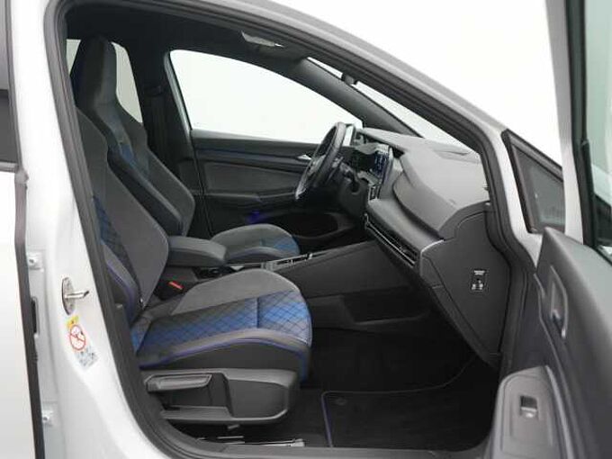 Volkswagen Golf VIII R DSG KEYLESS KAM LED SHZ PDC