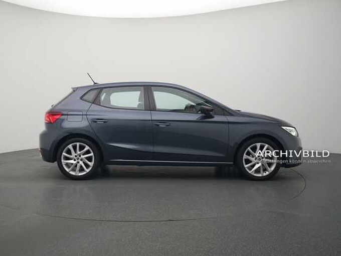 SEAT Ibiza FR DSG NAVI ACC KAM SHZ LED APP CONNECT