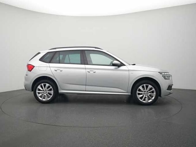 SKODA KAMIQ Tour AHK KAM SHZ APP CONNECT LED