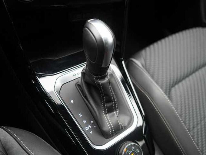 Volkswagen T-Roc R DSG AHK NAVI VIRT ACC CARPLAY KAM SHZ