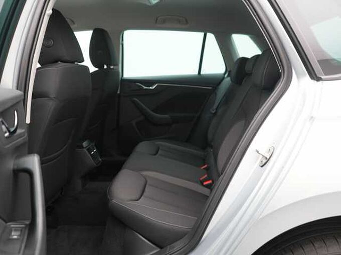 SKODA KAMIQ Tour LED APP CONNECT AHK KAM SHZ