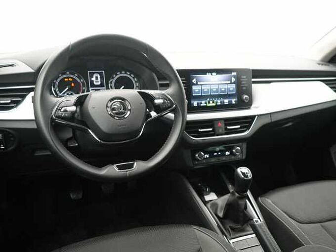 SKODA KAMIQ Tour LED APP CONNECT AHK KAM SHZ