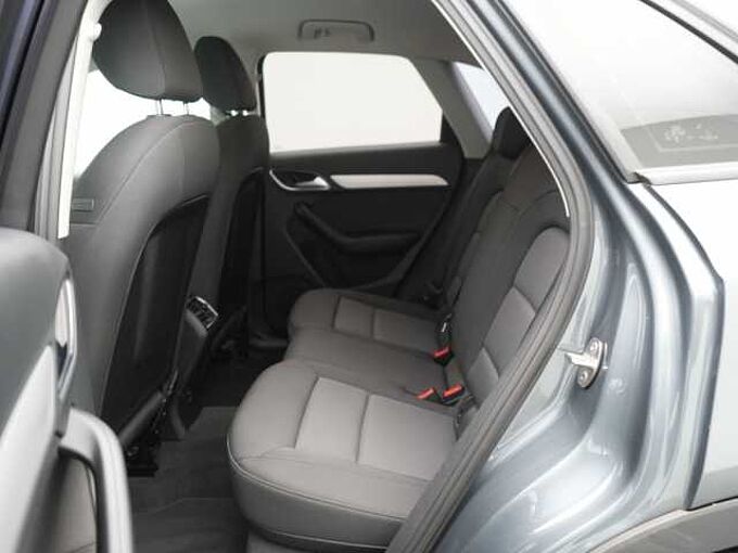 Audi Q3 KLIMA PDC SHZ AHK XENON NAVI