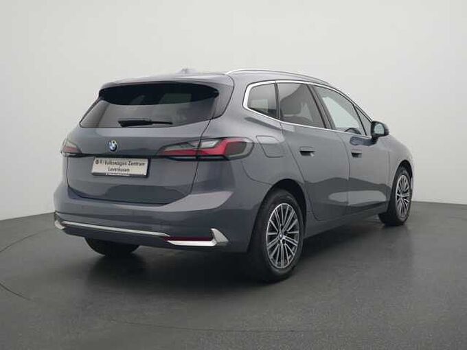 BMW 220 Active Tourer VIRT PANO KAM HUD PDC