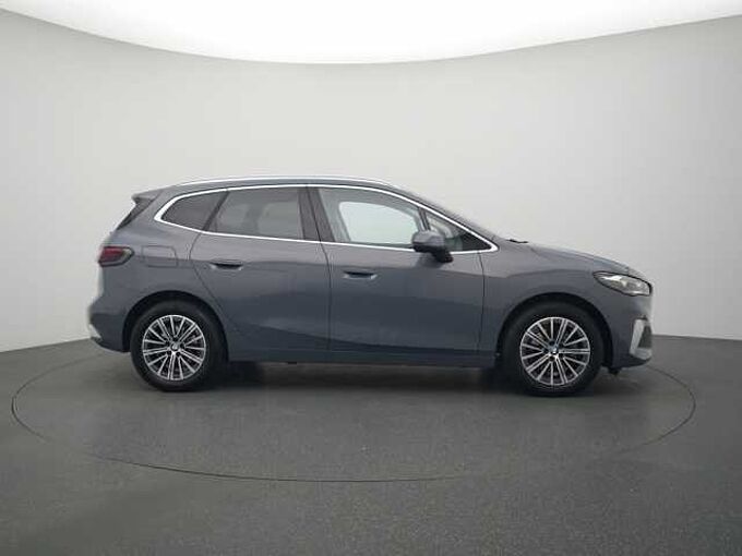 BMW 220 Active Tourer VIRT PANO KAM HUD PDC