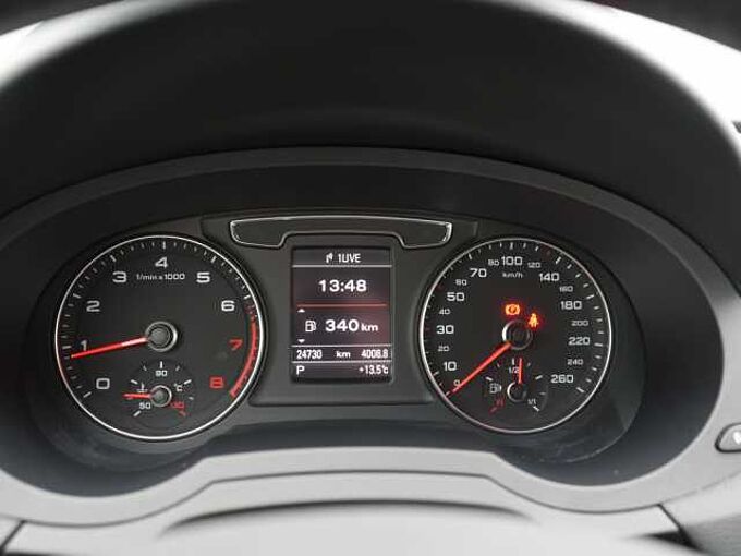 Audi Q3 quattro STRON NAVI KAM SHZ PDC