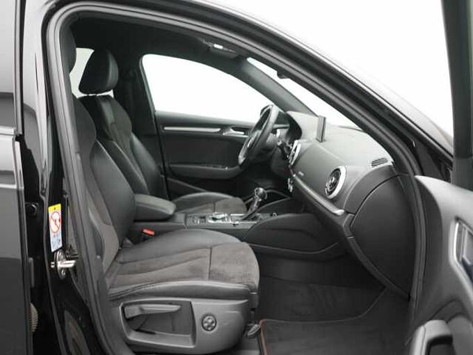 Audi S3 Sportback S-TRON B&O NAVI ACC MATRIX LEDER