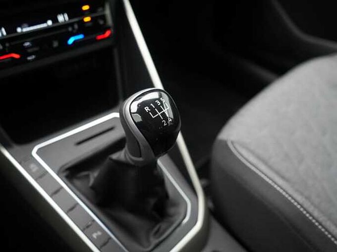 Volkswagen Taigo SHZ LED AHK PDC PORT NAVI