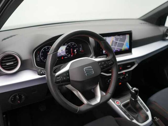 SEAT Arona TSI FR NAVI ACC APP LED SHZ VIRT KAM PDC