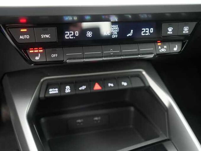Audi A3 S-TRON ACC NAVI PDC LED CARPLAY