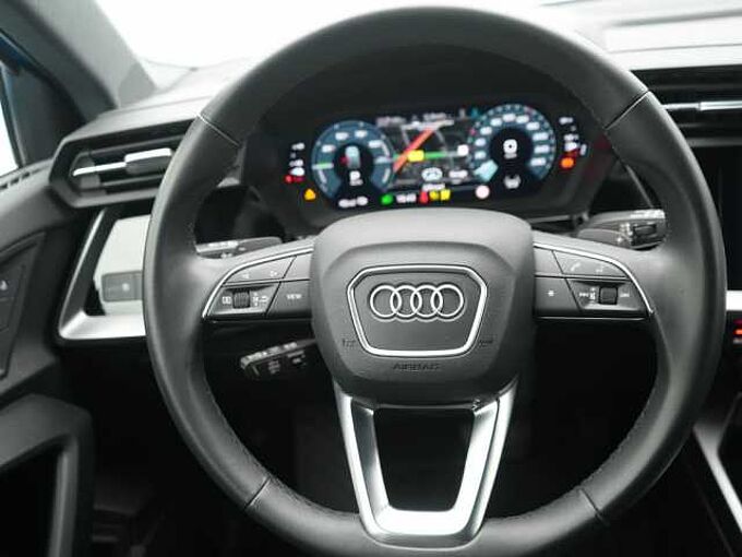 Audi A3 S-TRON ACC NAVI PDC LED CARPLAY