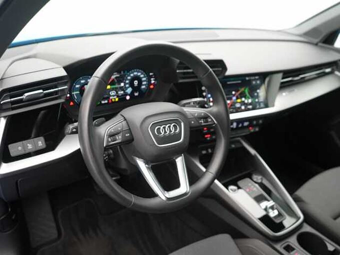 Audi A3 S-TRON ACC NAVI PDC LED CARPLAY