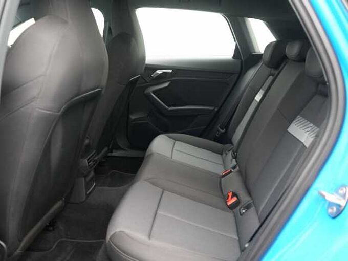 Audi A3 S-TRON ACC NAVI PDC LED CARPLAY