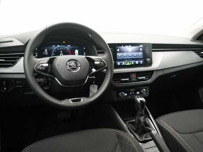 SKODA SCALA SHZ LED PDC KLIMA PORT NAVI CARPLAY