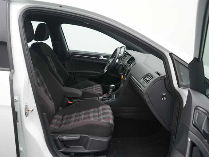 Volkswagen Golf VII GTI DSG LED SHZ PDC