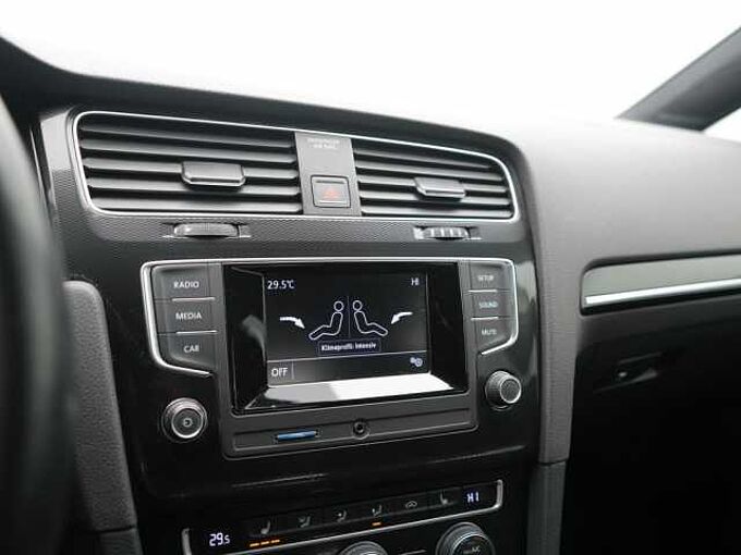 Volkswagen Golf VII GTI DSG LED SHZ PDC