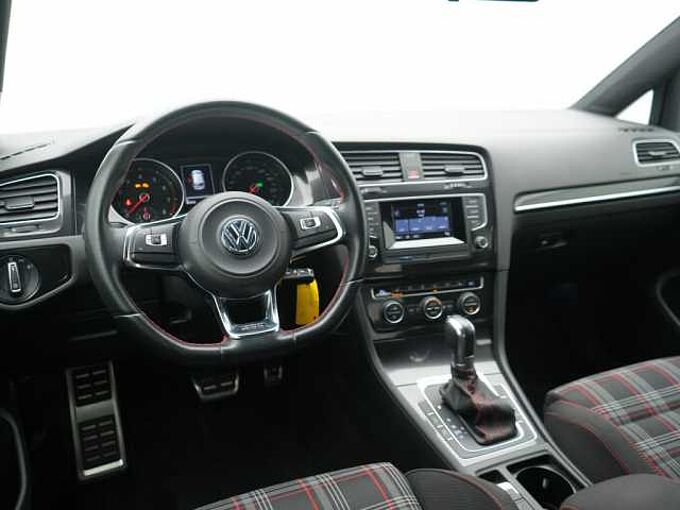 Volkswagen Golf VII GTI DSG LED SHZ PDC