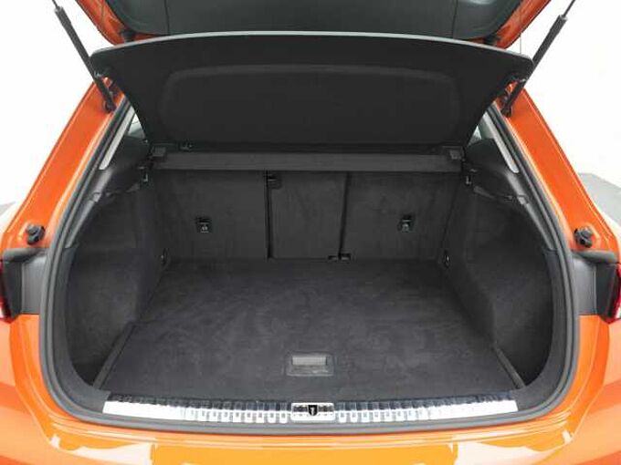 Audi Q3 S line STRON LED SHZ APP VIRT