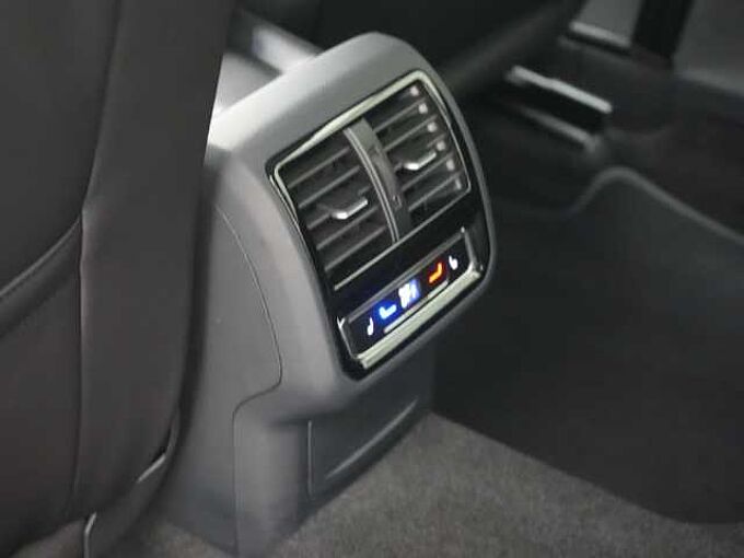 Volkswagen Arteon Elegance DSG ACC LEDER VIRT KAM SHZ PDC