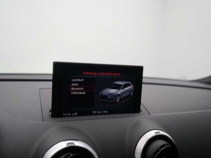 Audi RS3 RAUTE VIRT MATRIX LEDER ACC PDC SHZ