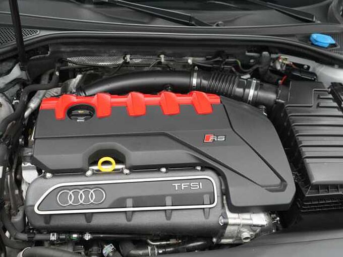 Audi RS3 RAUTE VIRT MATRIX LEDER ACC PDC SHZ