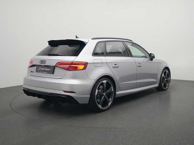 Audi RS3 RAUTE VIRT MATRIX LEDER ACC PDC SHZ