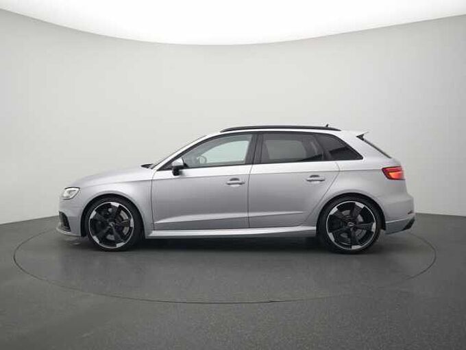 Audi RS3 RAUTE VIRT MATRIX LEDER ACC PDC SHZ