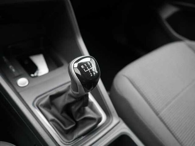 Volkswagen Caddy KAM SHZ PDC AHK LED PORT NAVI